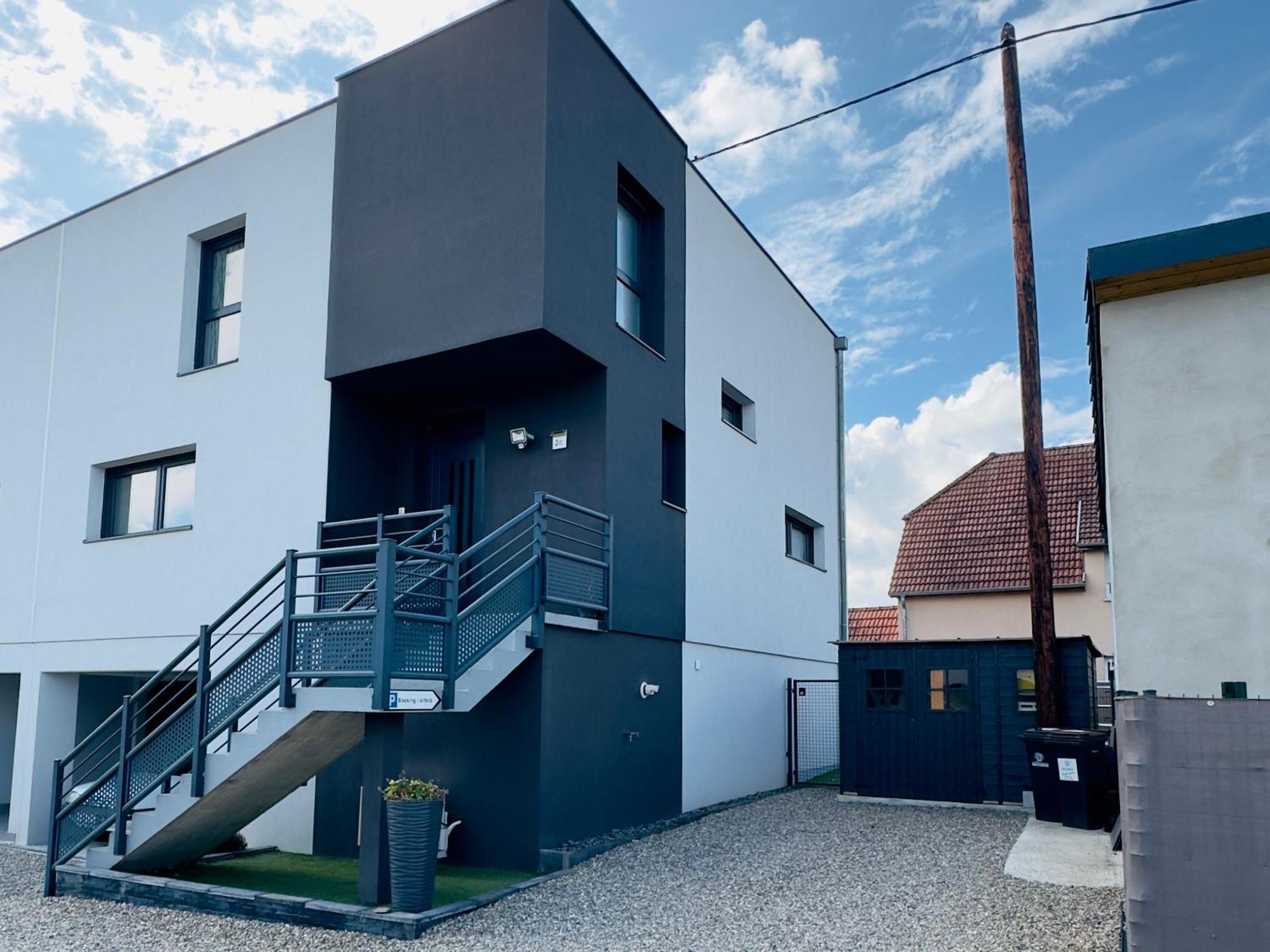 B&B Chez L'Habitant Chambre Privative Sur La Route Des Vins Tv Parking Box Velo Issenheim Exterior photo